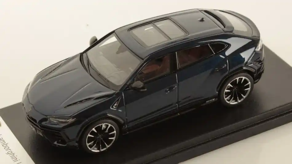Azonnali szállítás Lamborghini Urus S modellautó