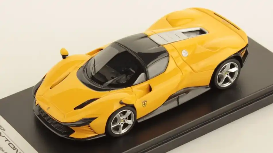 Ferrari Daytona SP3 modellautó Szuper ajánlat