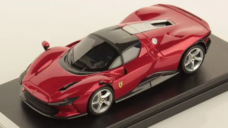 Különleges ajánlat Ferrari Daytona SP3 modellautó