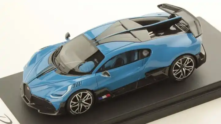 Rendeld meg most Bugatti Divo modellautó