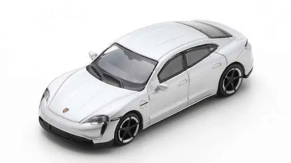 Különleges ajánlat Porsche Taycan Turbo S 2019 modellautó