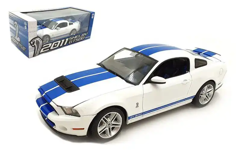 Outlet Ford Mustang Shelby GT500 2011 modellautó
