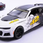 Prémium Chevrolet Camaro ZL1 2017 modellautó