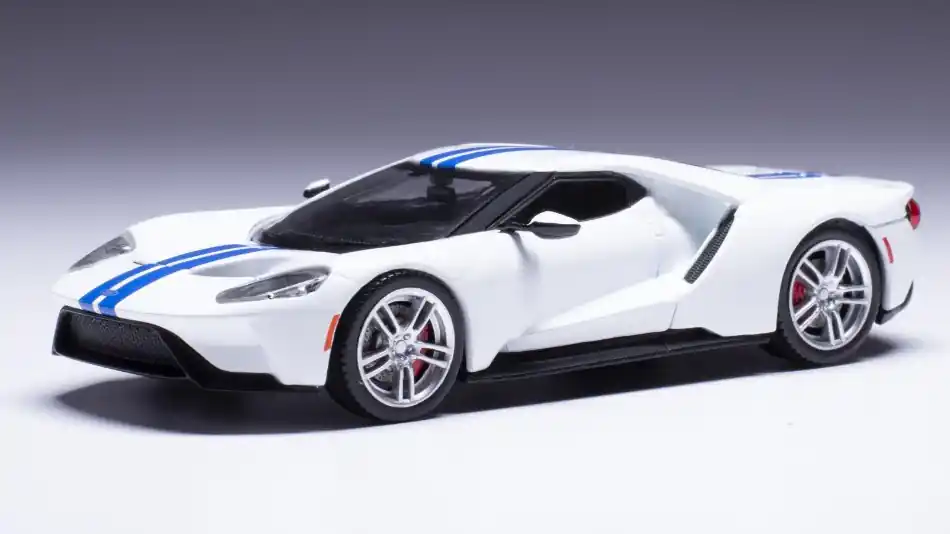 Árcsökkenés Ford GT 2017 modellautó
