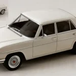 Mercedes 200D (W115) 1968 modellautó Kedvezmény