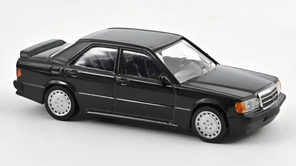 Csak ma Mercedes-Benz 190E 1984 modellautó