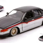 Vedd meg online Ford Crown Victoria 1998 modellautó