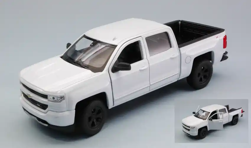 Csak ma Chevrolet Silverado 2017 modellautó