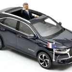 DS 7 Crossback elnöki figurával 2017 modellautó Szezonális akció