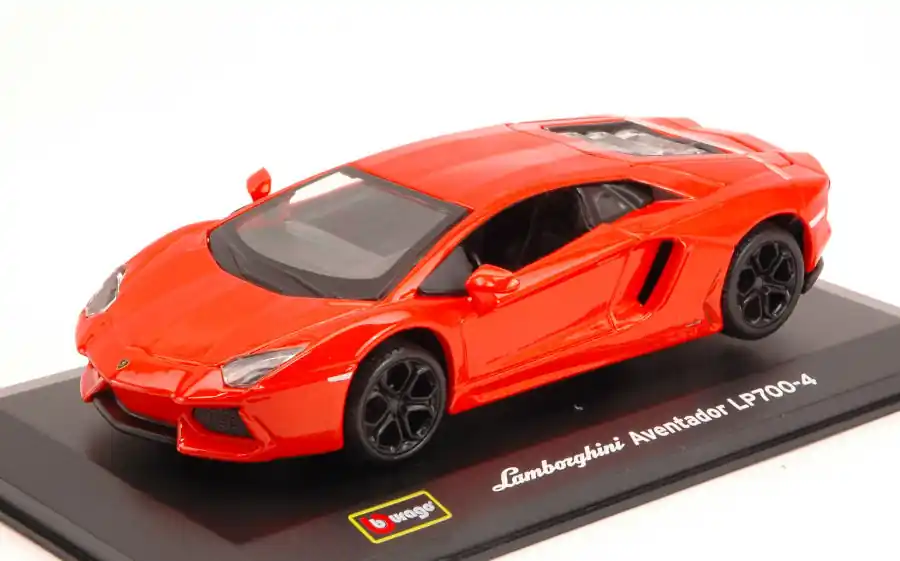 Kiárusítás Lamborghini Aventador LP700-4 modellautó