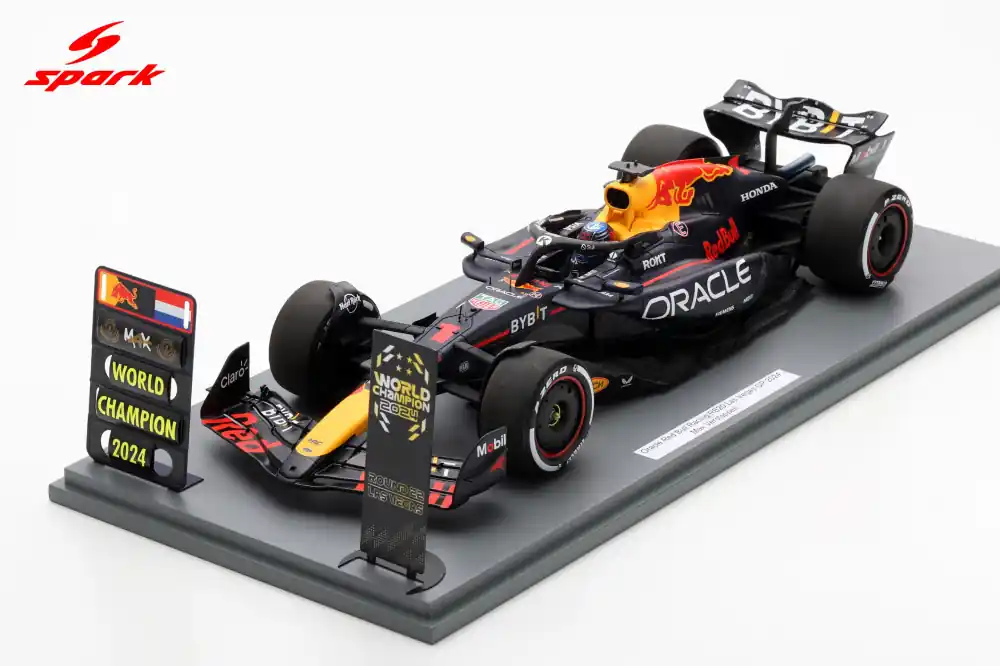 Outlet Red Bull F1 RB20 1 2024 M. Verstappen világbajnok Pit Board táblával