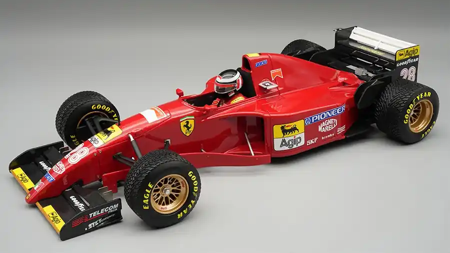Ferrari F1 412T2 28 Japan GP 1995 G. Berger pilótával (esőgumikkal) Újdonság
