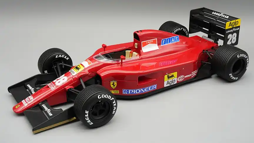 Gyors kiszállítás Ferrari F1 642 F1 28 British GP 1991 J. Alesi (esőgumival)