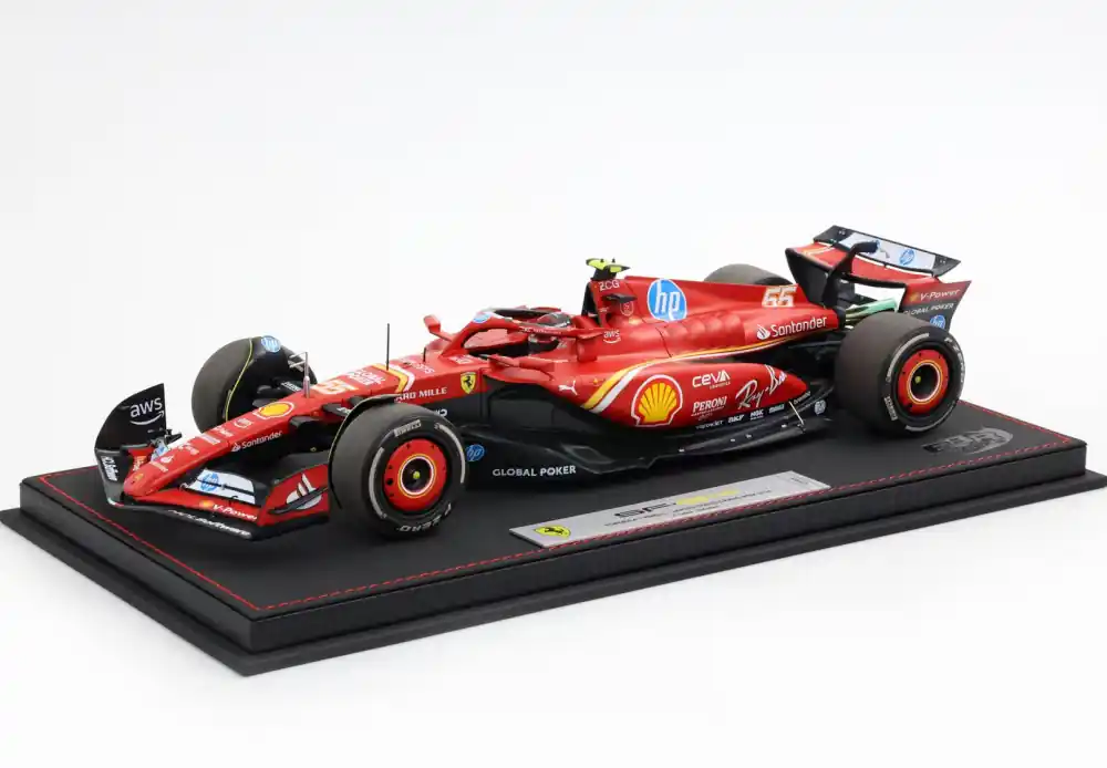 Árcsökkenés Ferrari F1 SF-24 55 Austin GP 2024 C. Sainz vitrinnel Limitált