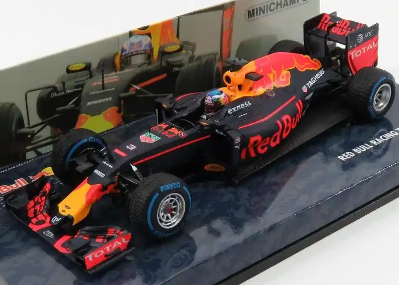 Red Bull F1 RB12 3 Brazilian GP 2016 D. Ricciardo Limitált Árcsökkenés