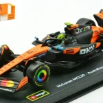 Szuper akció McLaren F1 MCL39 4 2025 L. Norris vitrinnel és pilótával