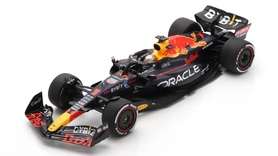 Red Bull F1 RB18 1 Abu Dhabi GP győztes 2022 M. Verstappen Árengedmény