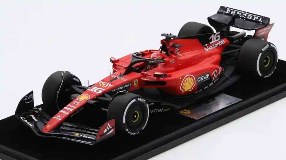 Ferrari F1 SF-23 n.16 Singapore GP 2023 C. Leclerc Alacsony ár