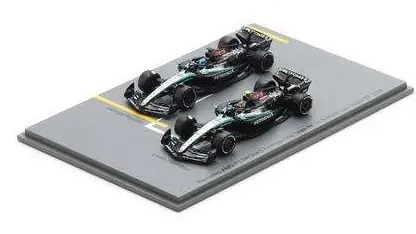 Mercedes F1 W15 EQ n.44 n.63 Las Vegas GP 2024 G. Russell L. Hamilton Expressz szállítás