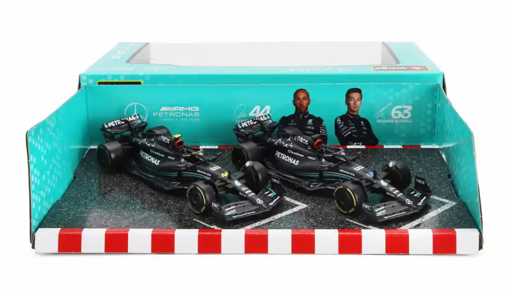 Mercedes F1 2 modelles szett W14 2023 (Hamilton, Russell) Árengedmény
