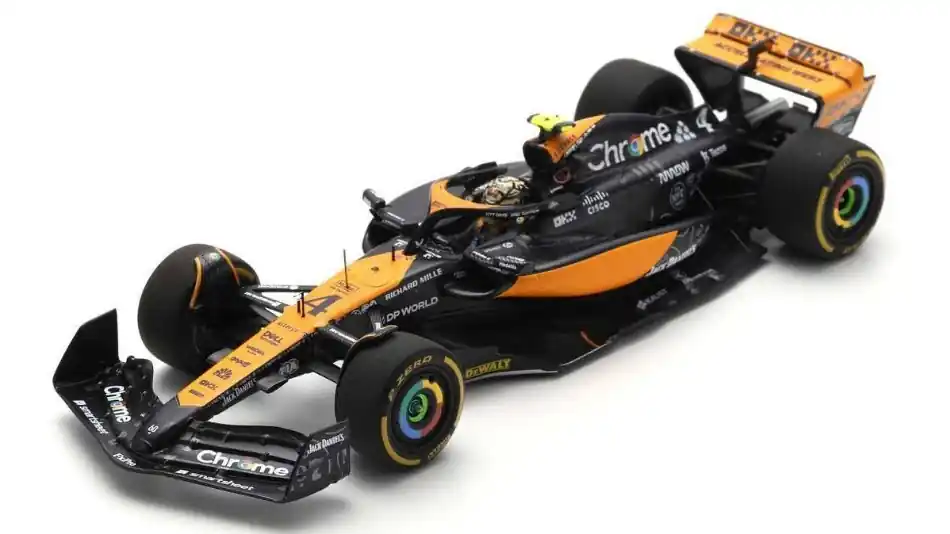 Expressz kézbesítés McLaren F1 MCL60 n.4 Las Vegas GP 2023 L. Norris