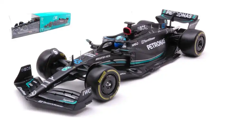 Akciós ár Mercedes F1 n.63 2023 G. Russell modellautó vitrinnel