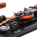 Szezonális akció McLaren F1 MCL60 n.81 British GP 2023 O. Piastri vitrinnel és pilótával