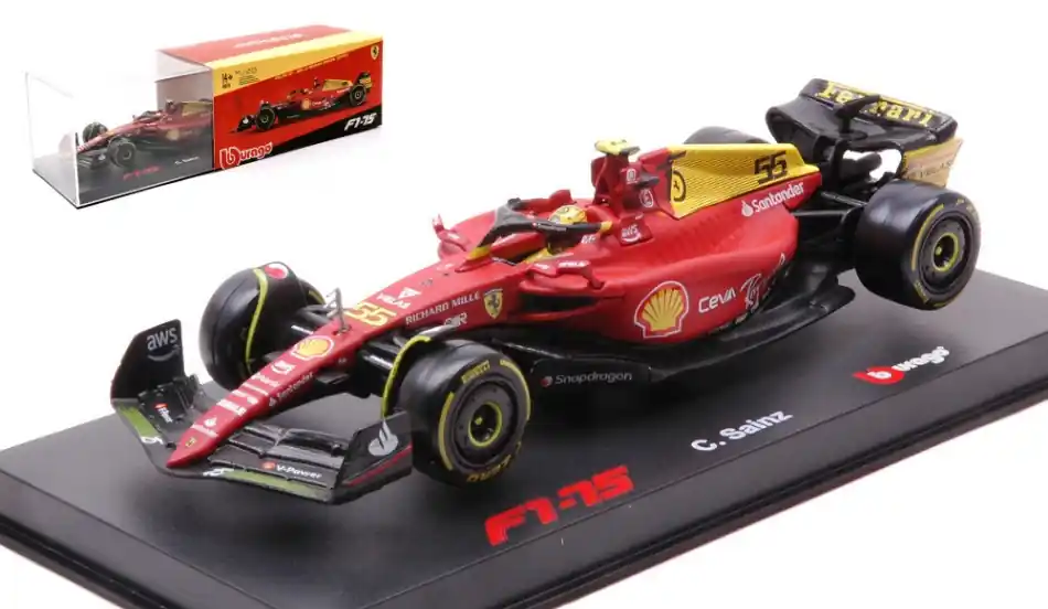 Ferrari F1-75 n.55 Monza GP 2022 C. Sainz vitrinnel és pilótával Akció