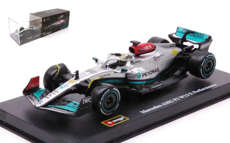 Mercedes F1 AMG Petronas W13E Lewis Hamilton 2022 n.44 vitrinnel és pilótával Azonnal elérhető