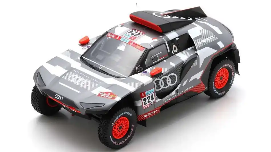 Audi RS Q e-tron 224 Dakar 2022 M. Ekström - E. Bergkvist Árcsökkenés