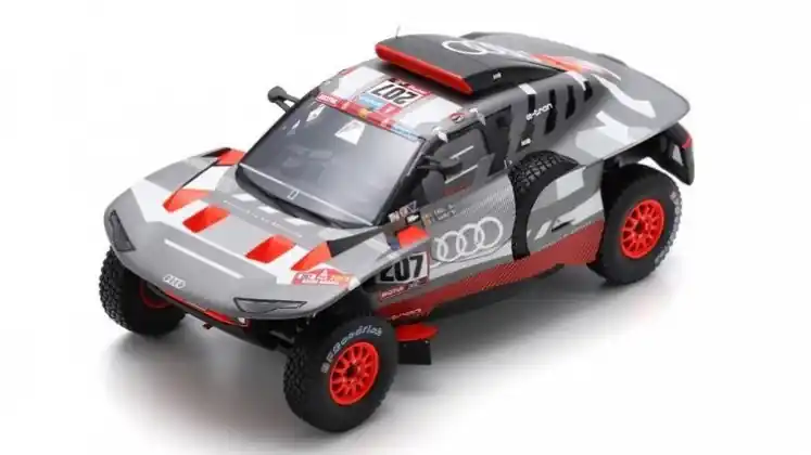 Audi RS Q e-Tron n.207 Dakar rally 2023 C. Sainz - L. Cruz Szuper akció