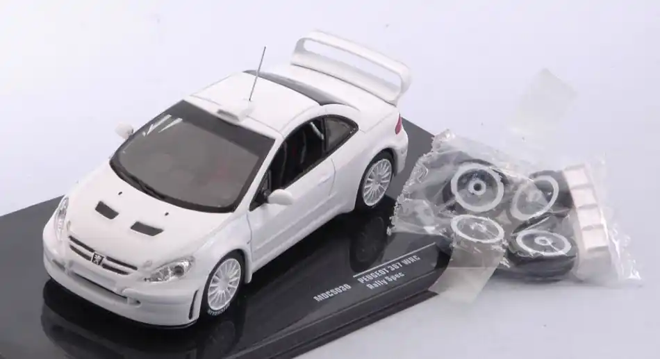 Vedd meg online Peugeot 307 WRC n.0 Rally spec 2003 2 szett gumival és kerékkel