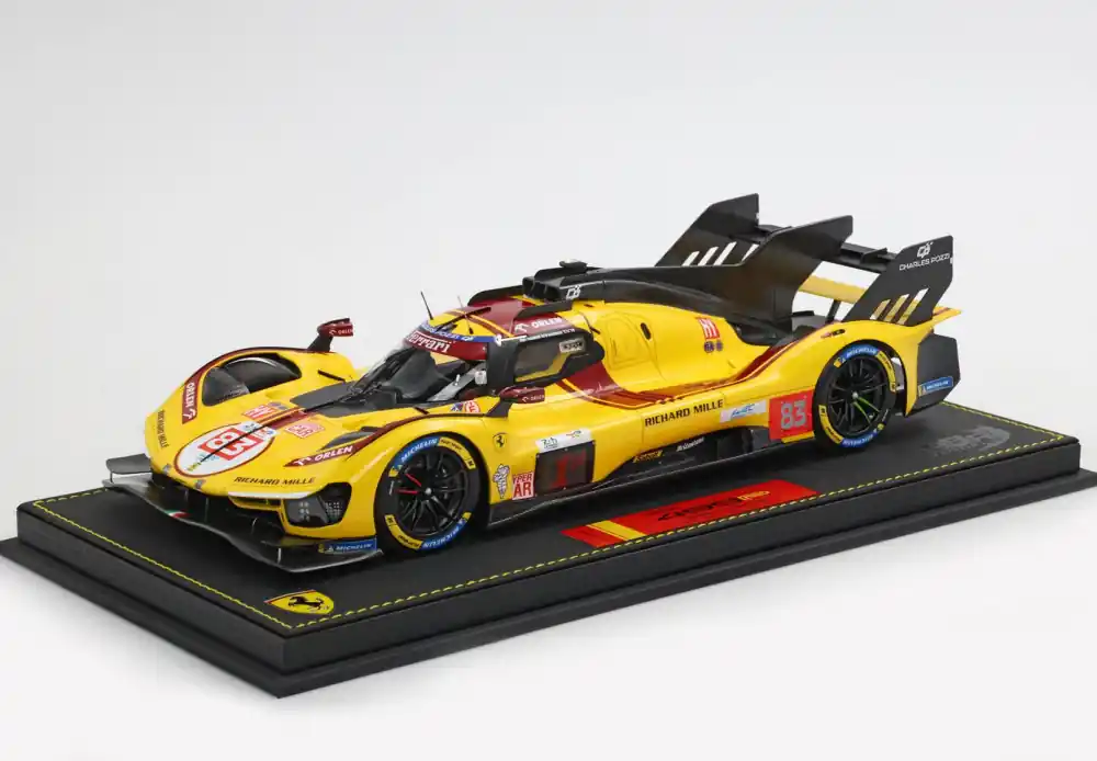 Ferrari 499P 83 24h Le Mans győztes 2025 R. Kubica - P. Hanson - Y. Ye vitrinnel Limitált Gyors szállítás