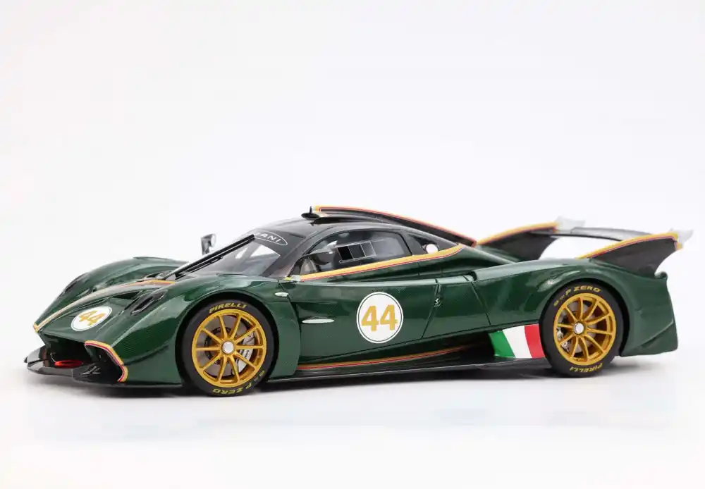Exkluzív ajánlat Pagani Huayra R 44 Racing 2021 Verde Smeraldo (vitrinnel) Limitált
