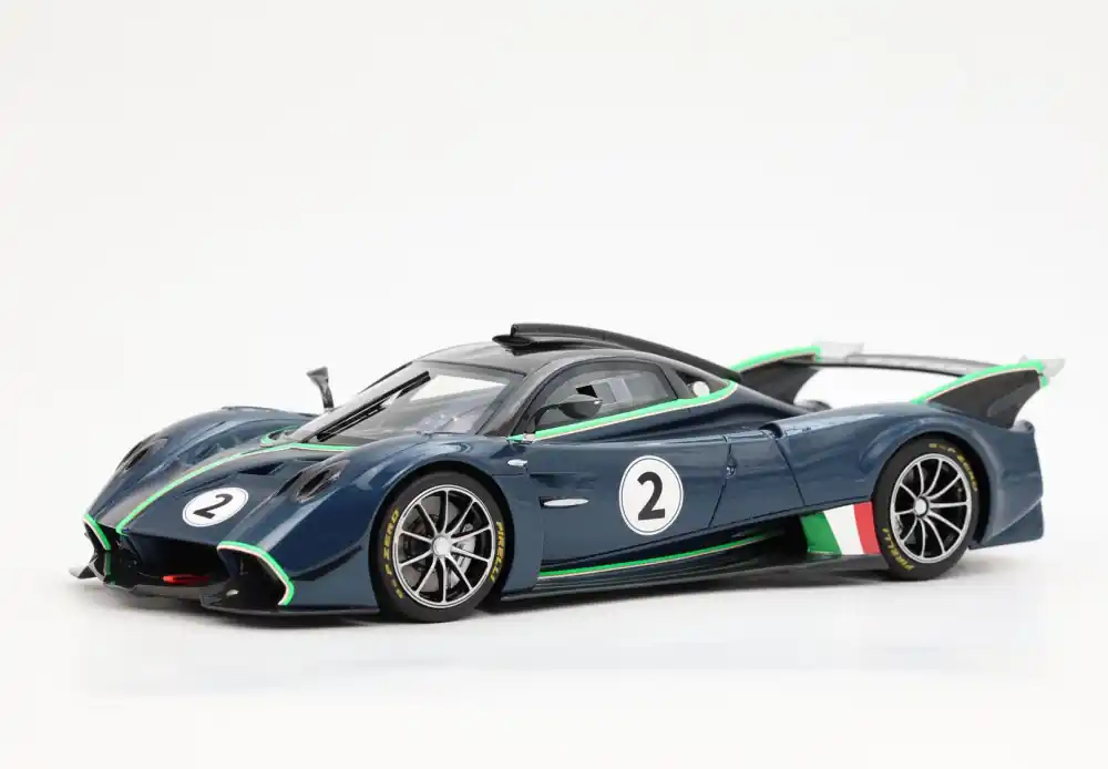 Pagani Huayra R 2 Racing 2021 Blue Danubio Carbon (vitrinnel) Limitált Vásárlói kedvenc