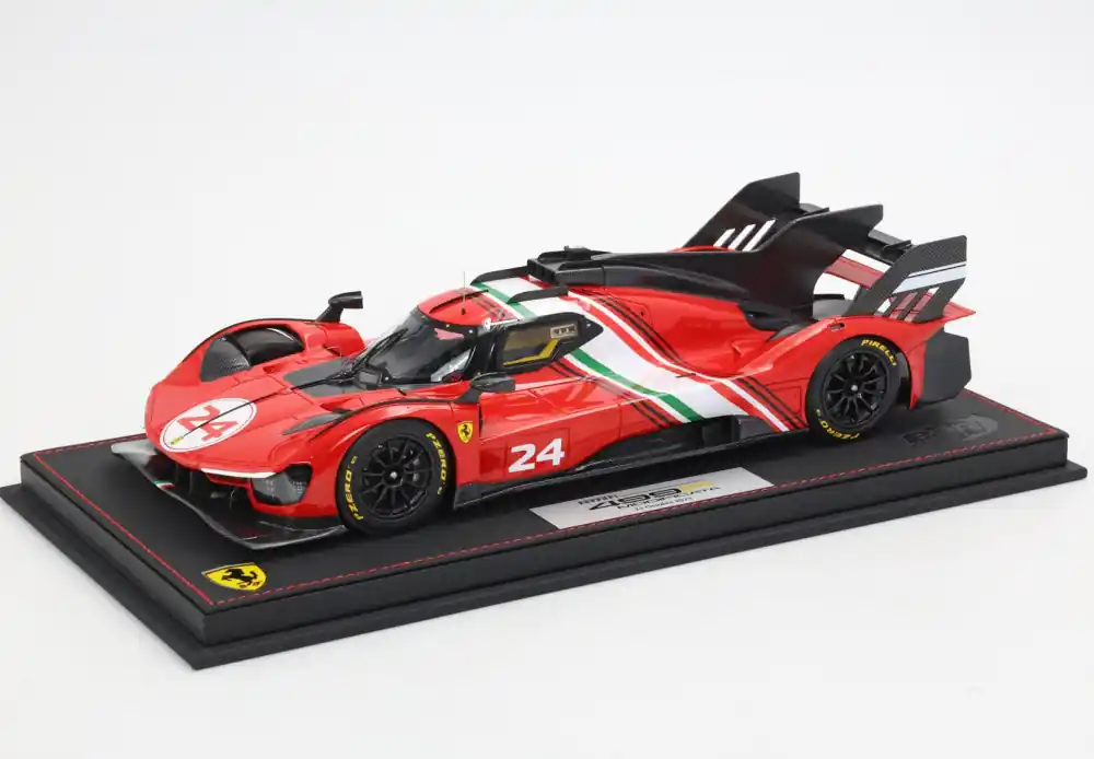 Szezonális akció Ferrari 499P Modificata Launch Version 2023 (vitrinnel) Limitált