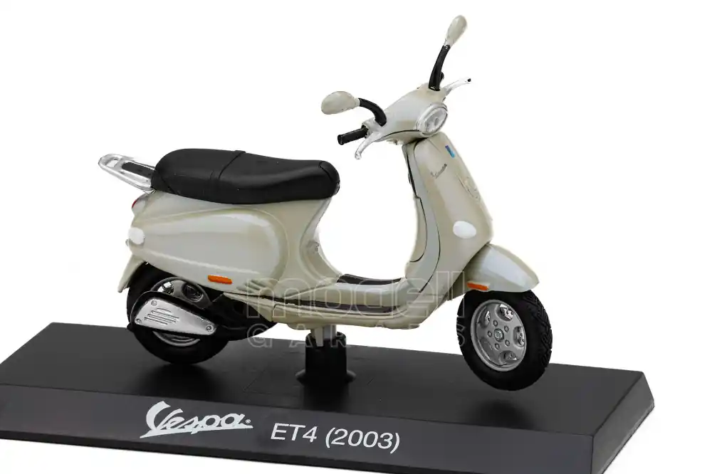 Kiárusítás Vespa ET4 2003