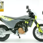 Husqvarna 701 Supermoto 2023 motor modell Nézd meg most
